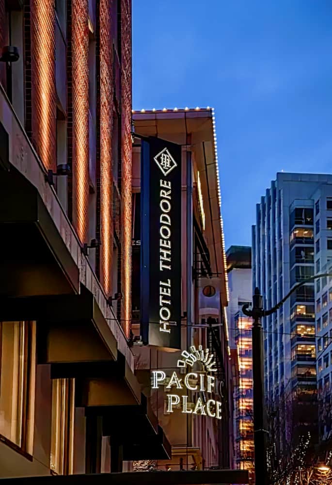 Hotel Theodore