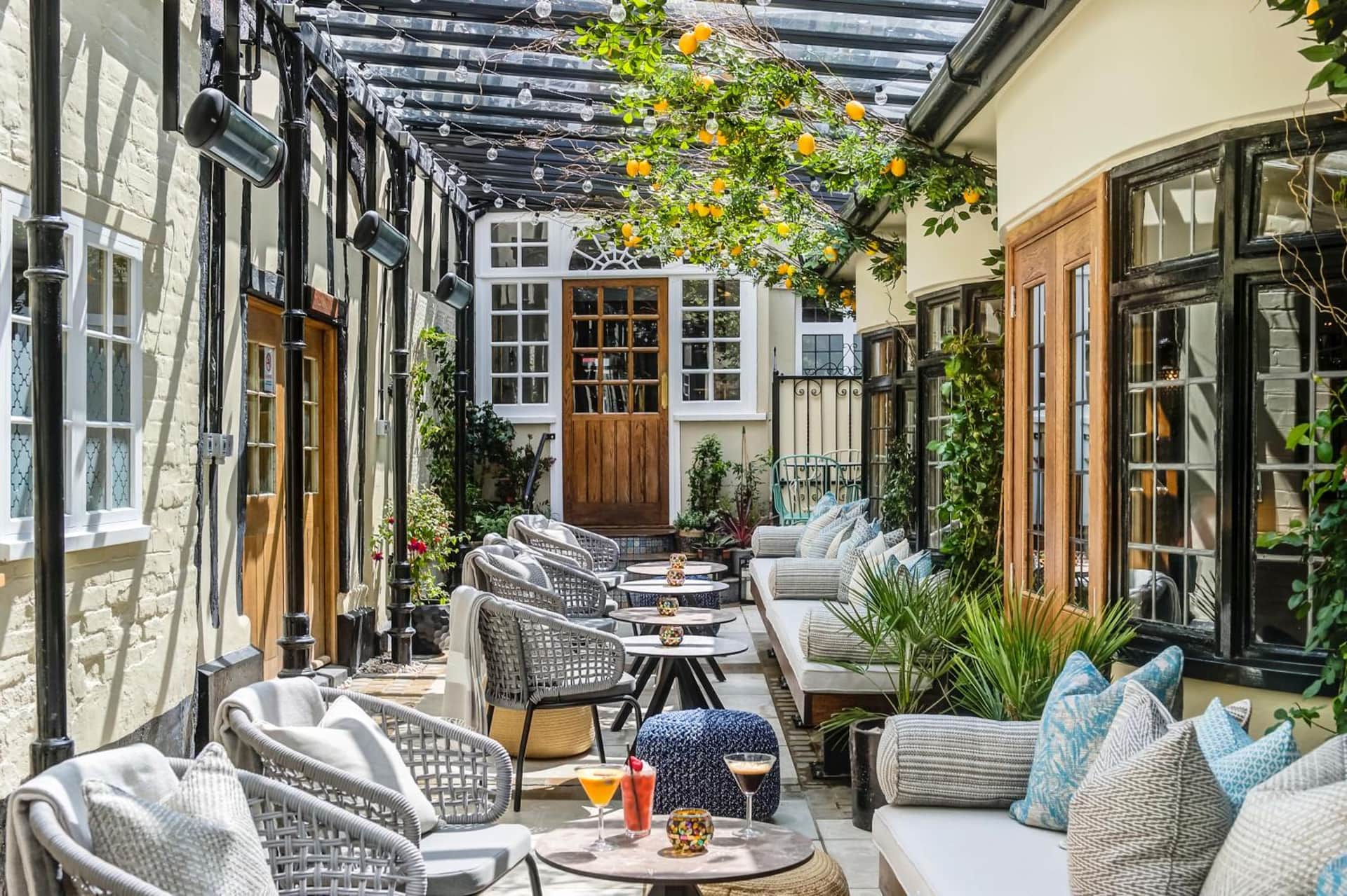 The George Hotel