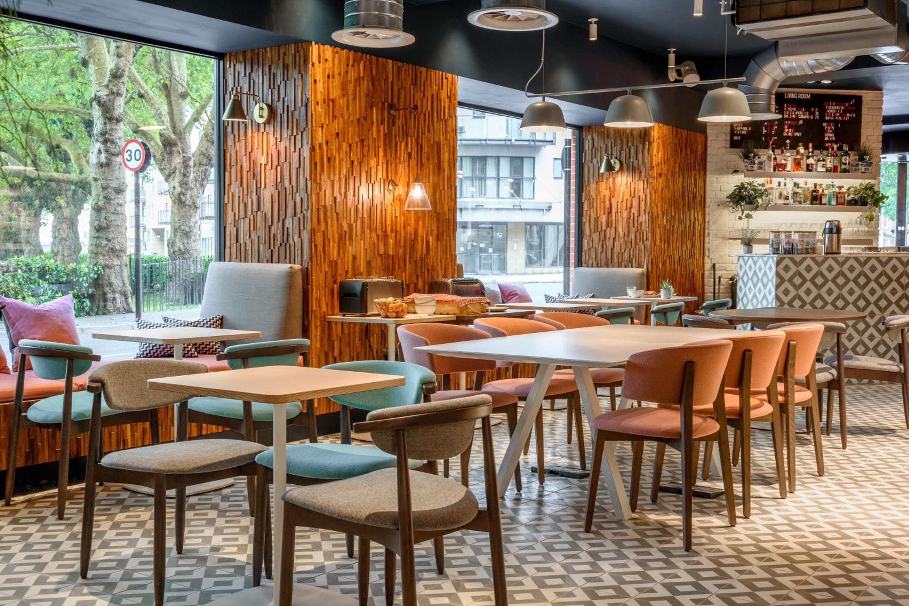 room2 Southampton Hometel