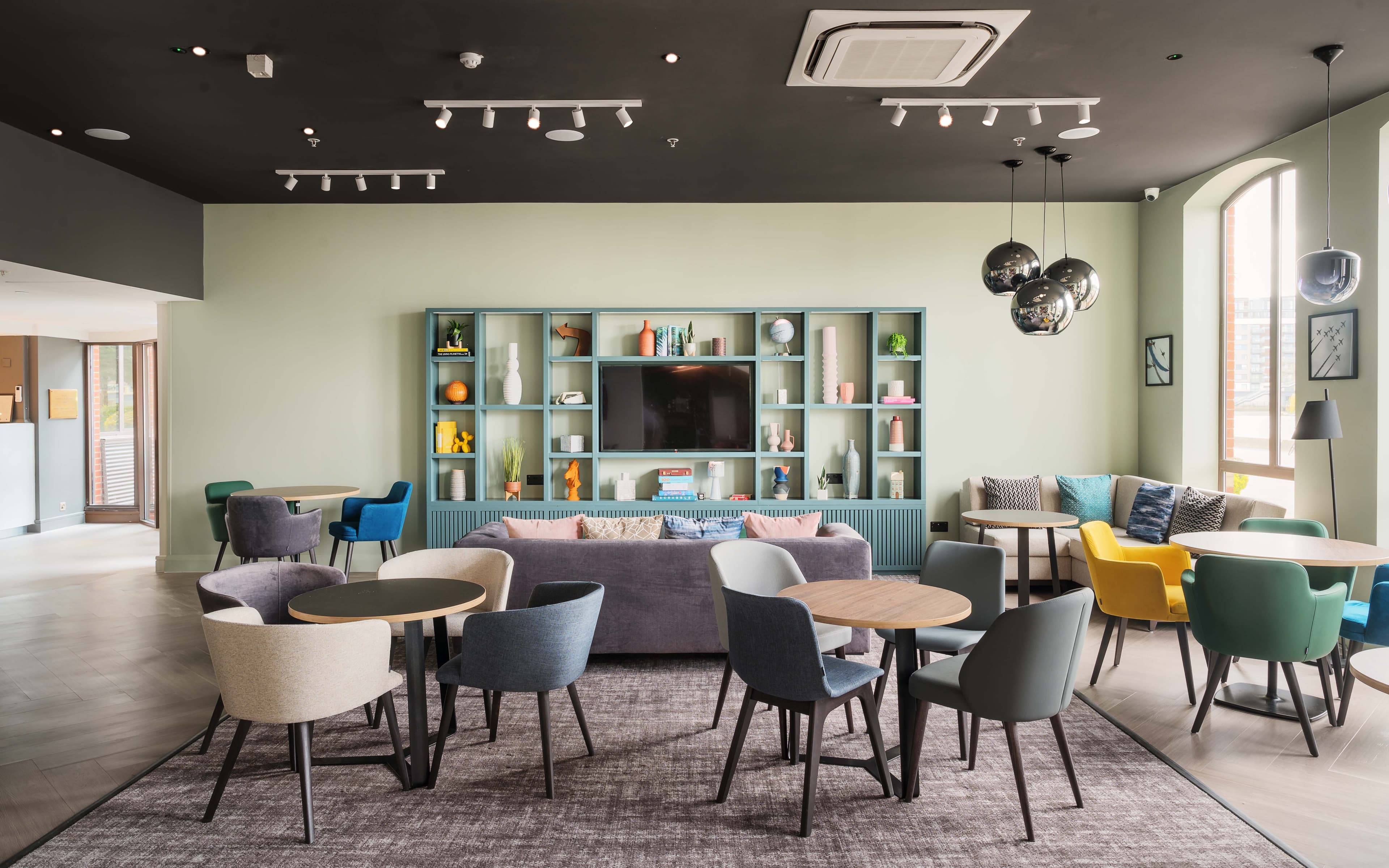 Holiday Inn Lincoln, an IHG Hotel