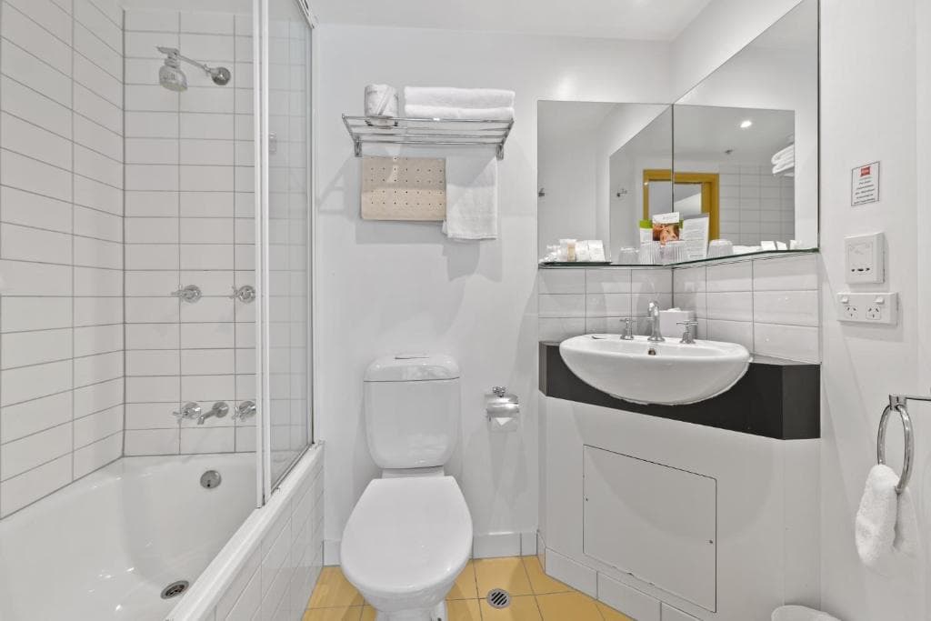 YEHS Melbourne Hotel CBD
