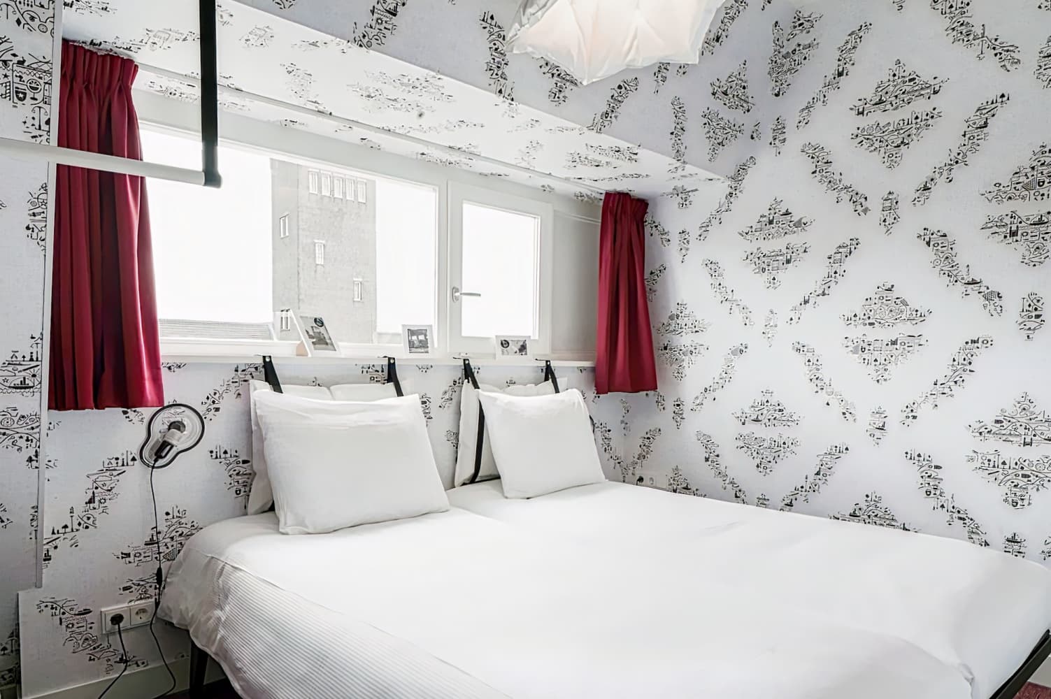 Kaboom Hotel