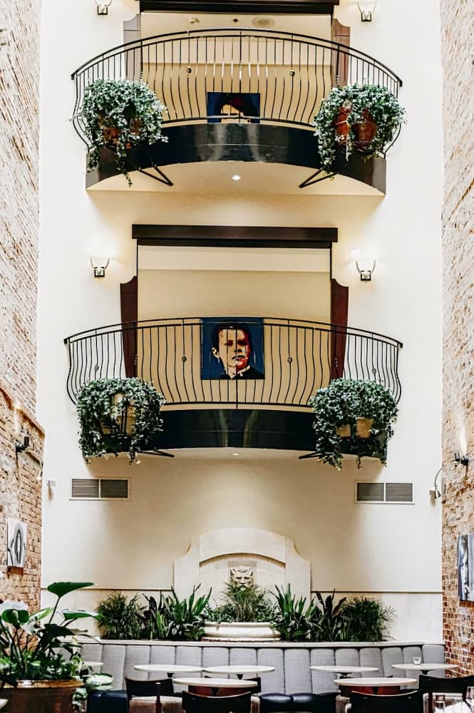 Hotel Nelligan