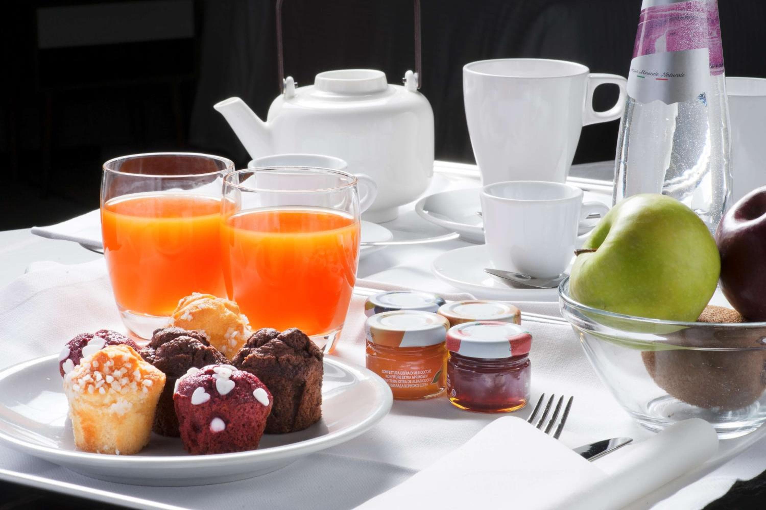 Radisson Hotel Nola Naples