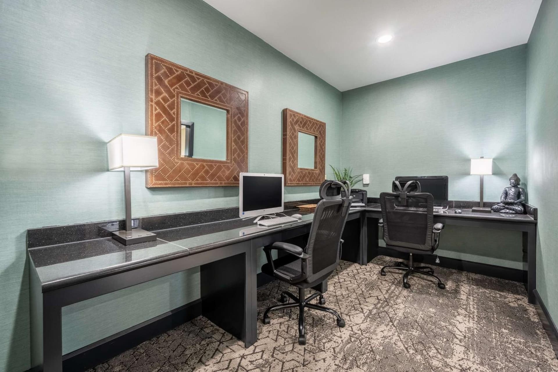 Huntsville Inn & Suites