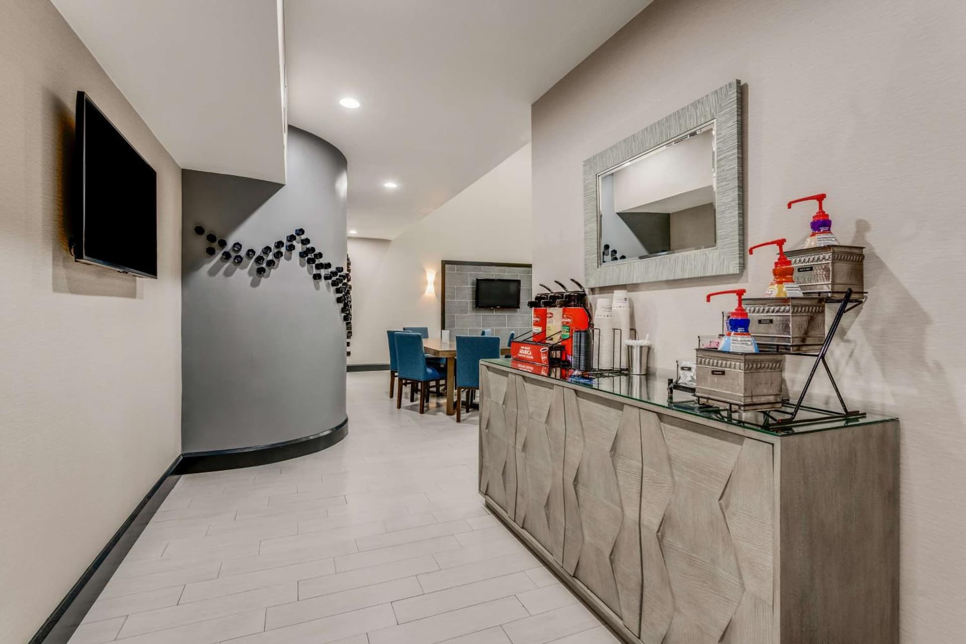 Huntsville Inn & Suites