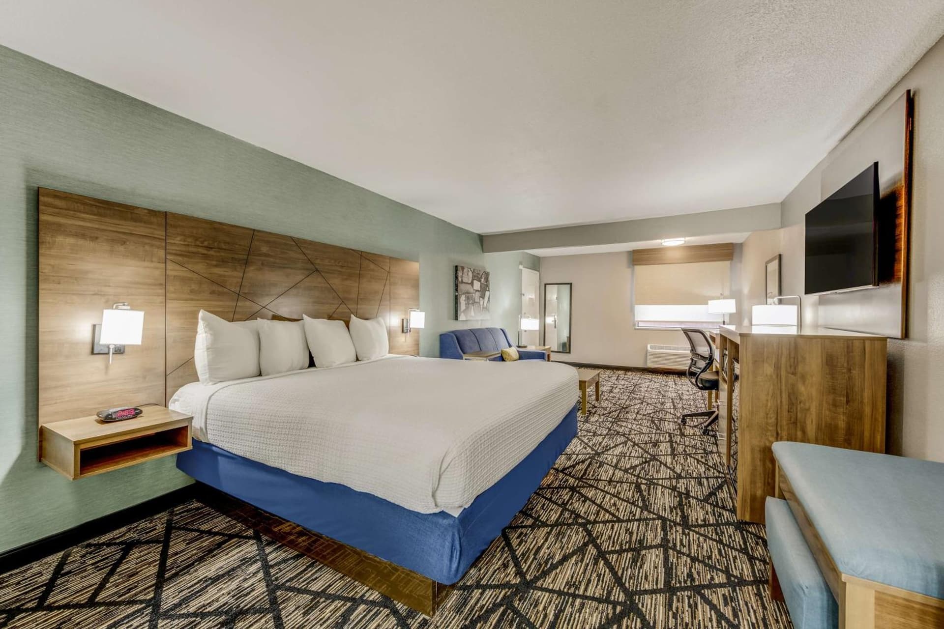 Huntsville Inn & Suites