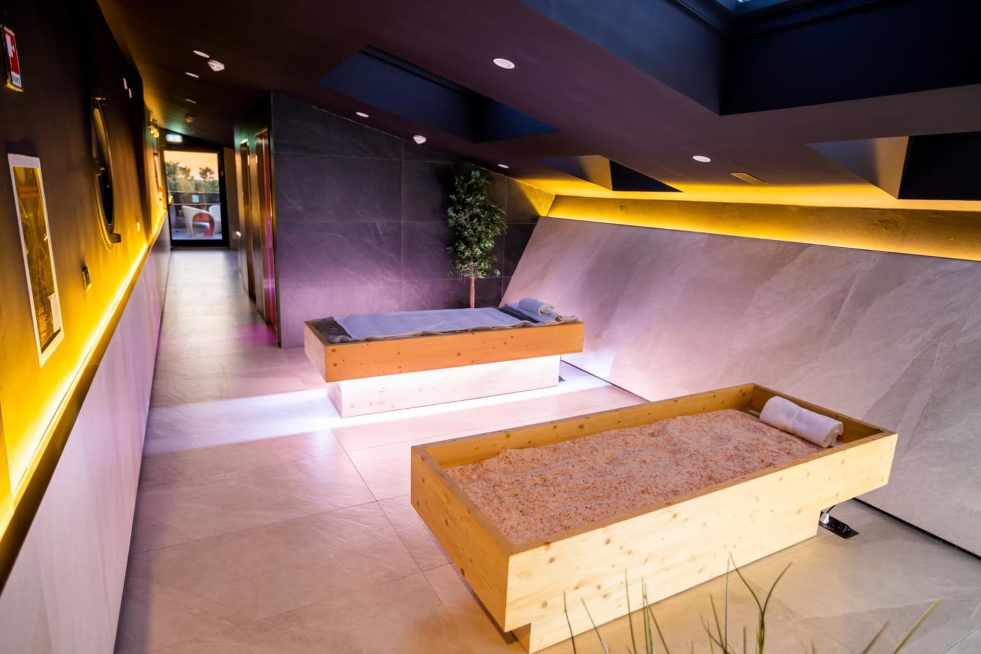 Black Hotel