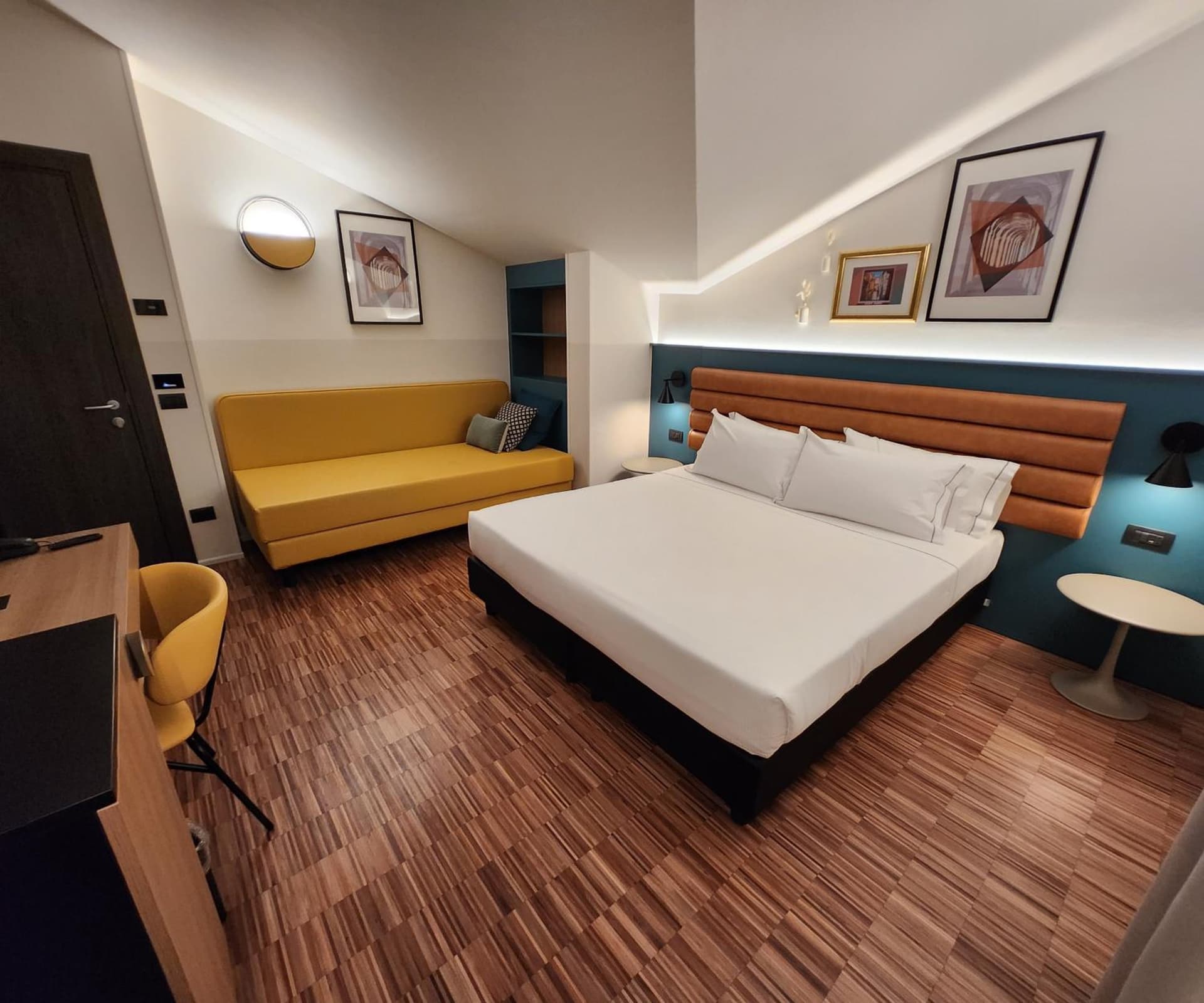 Bleis Hotel