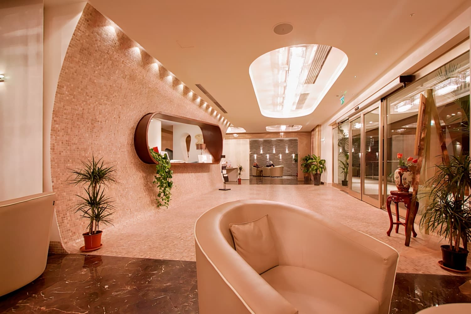 Main Palace Hotel