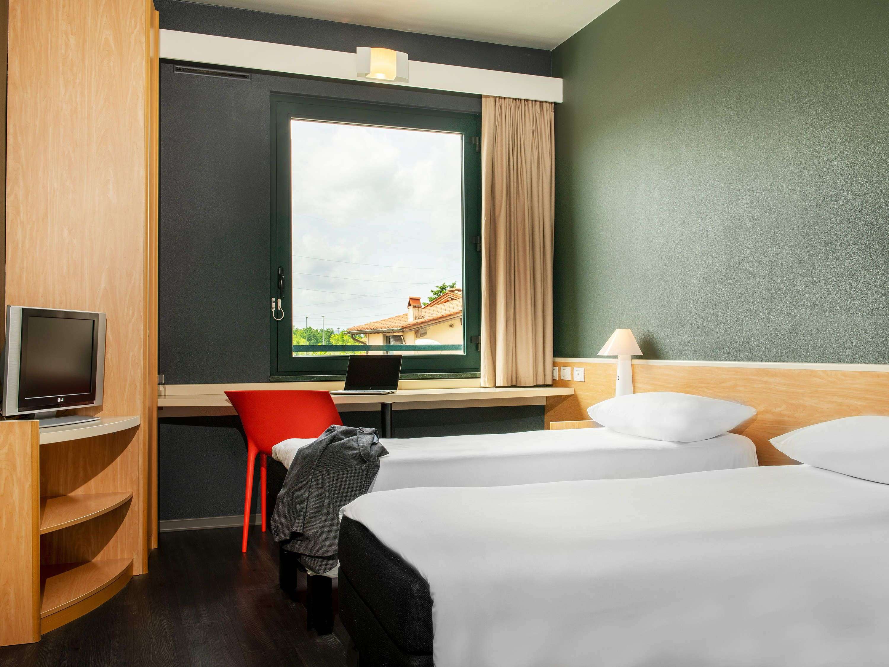 ibis Florence Prato East