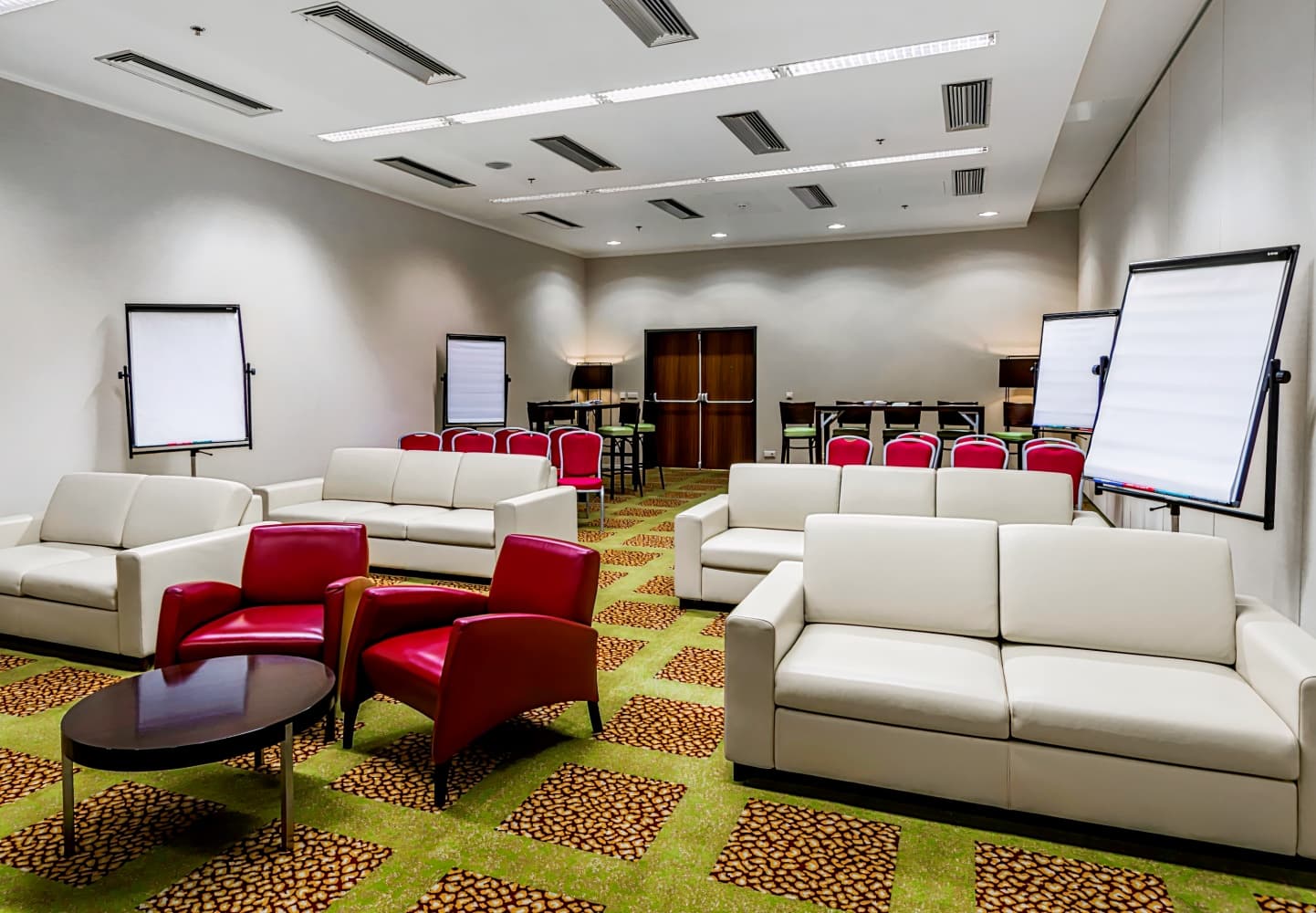 Courtyard Prague Airport