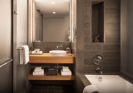 SIXTY LES Hotel
