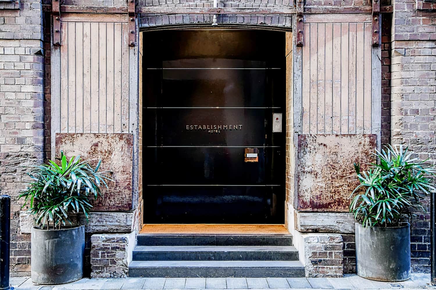 Establishment Hotel