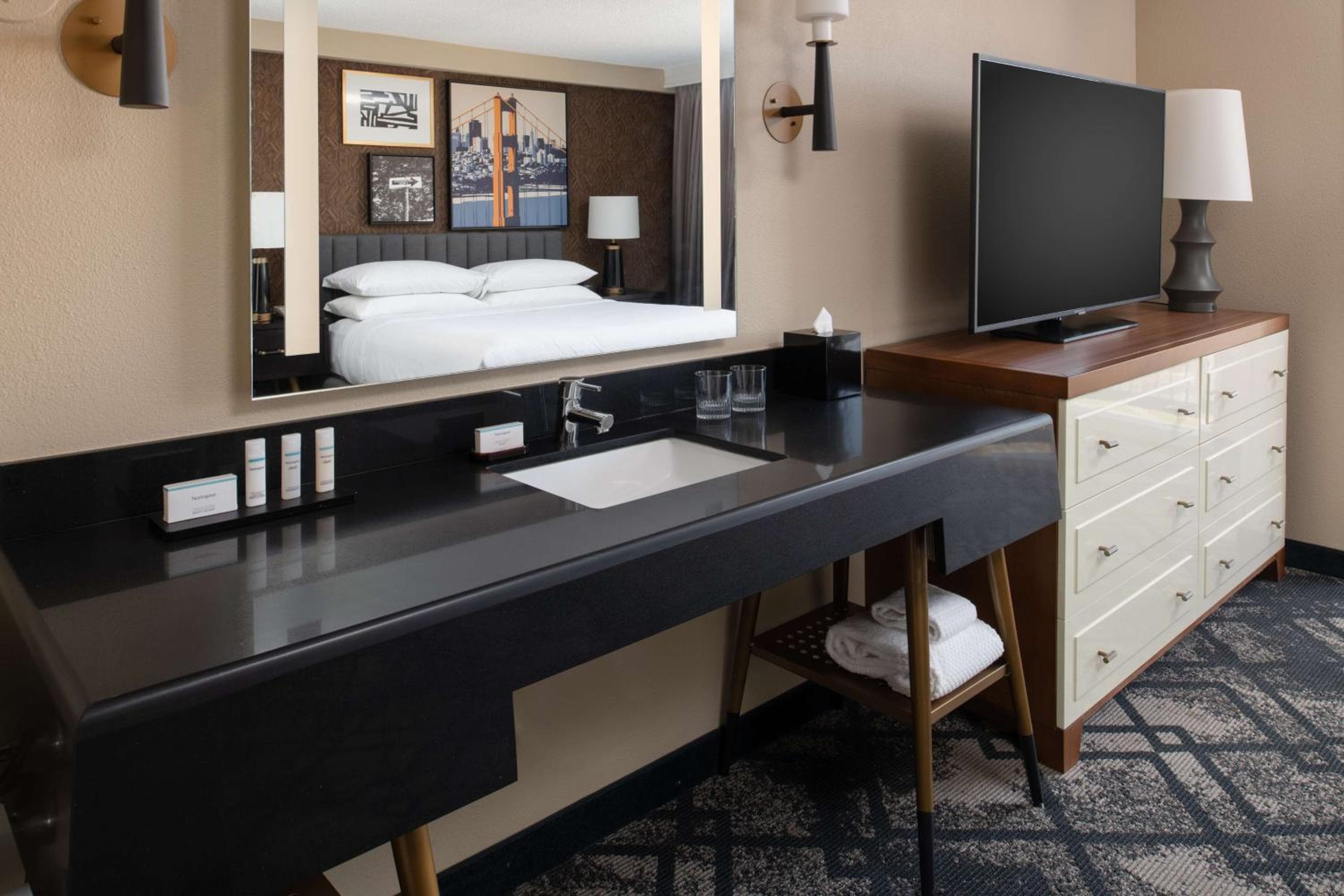 Embassy Suites by Hilton San Francisco Airport
