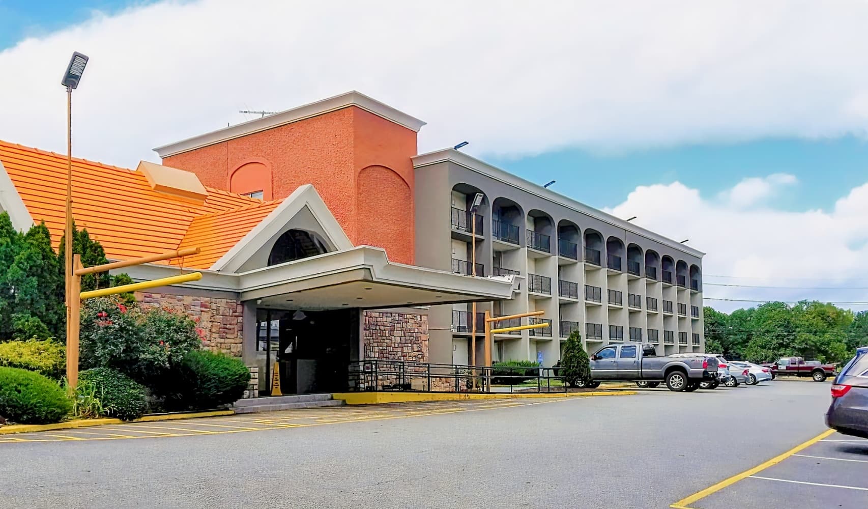 Howard Johnson by Wyndham Clifton NJ