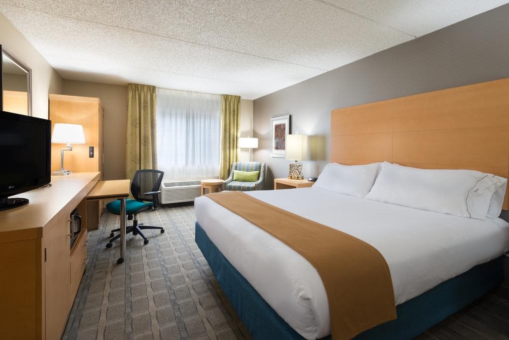 Holiday Inn Express & Suites Wheat Ridge-Denver West