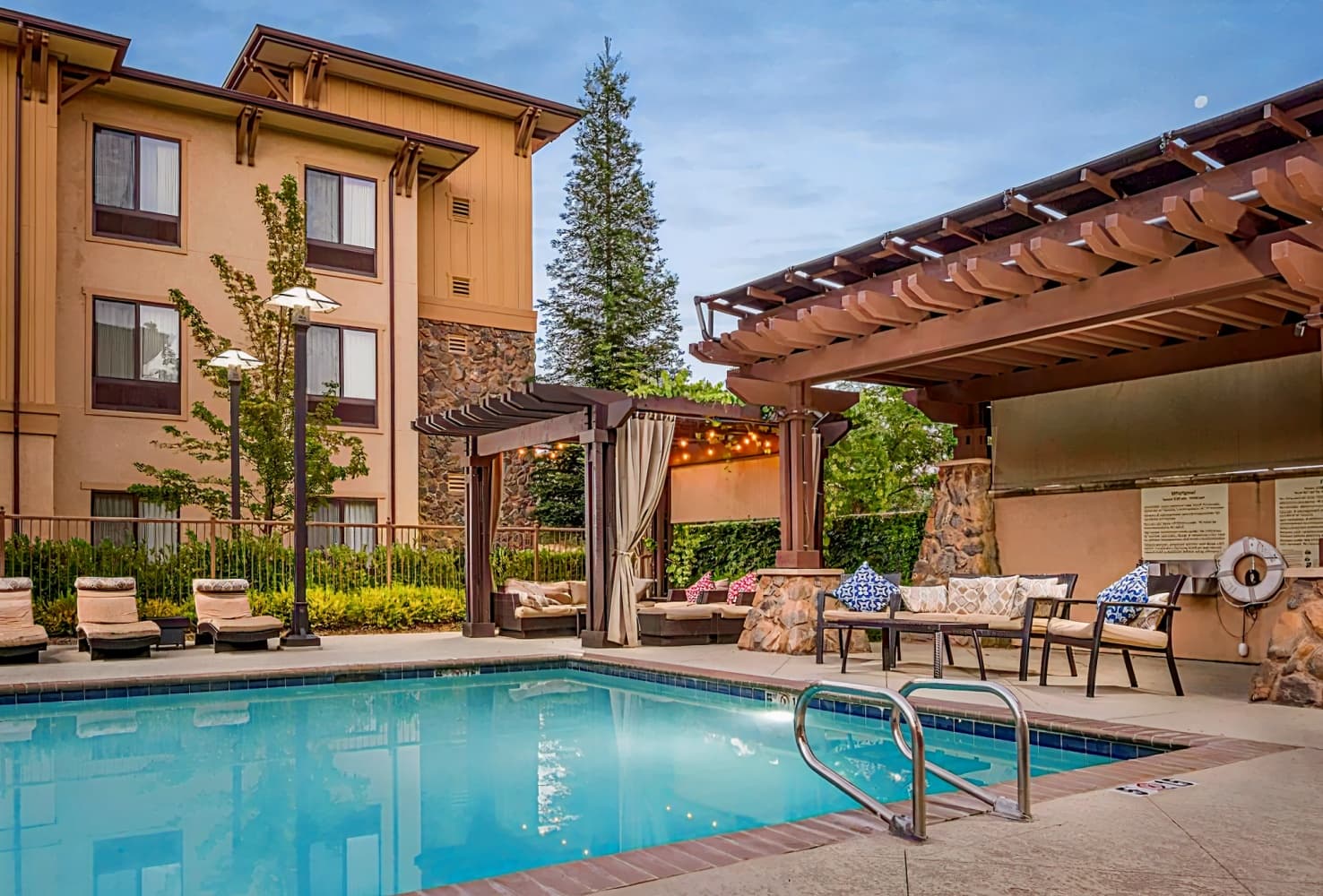 Hampton Inn & Suites Windsor - Sonoma Wine Country