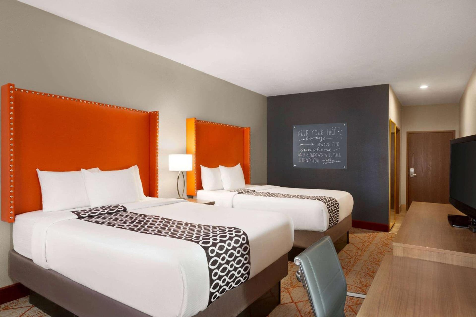 La Quinta Inn & Suites by Wyndham Lackawanna