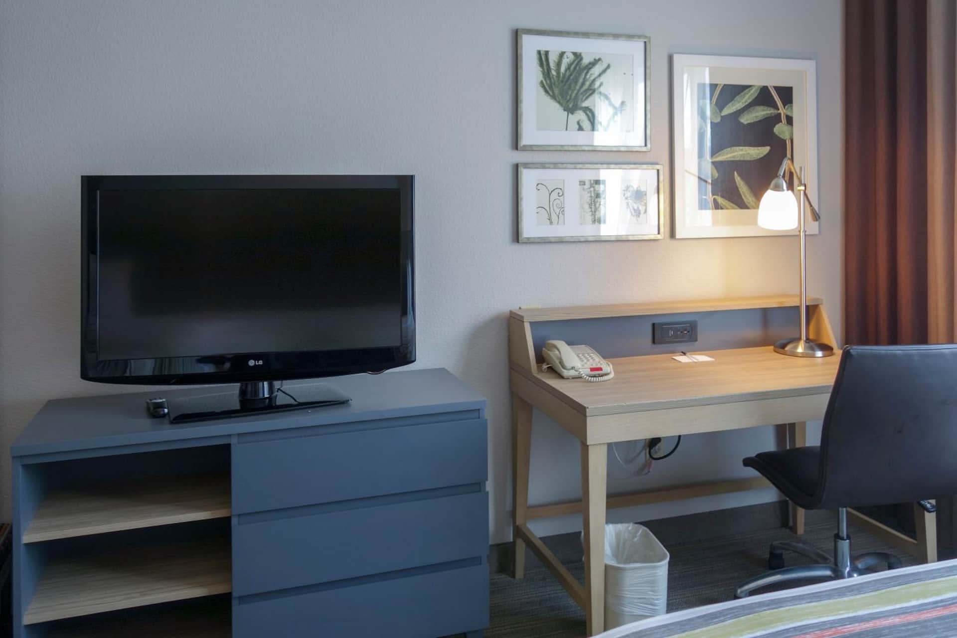 Country Inn & Suites by Radisson, Washington, D.C. East - Capitol Heights, MD