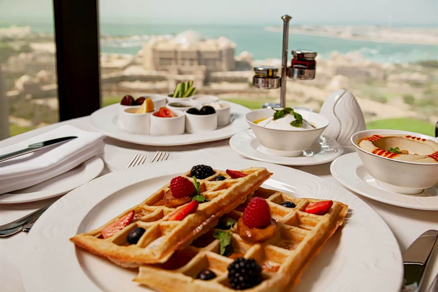Bab Al Qasr Hotel