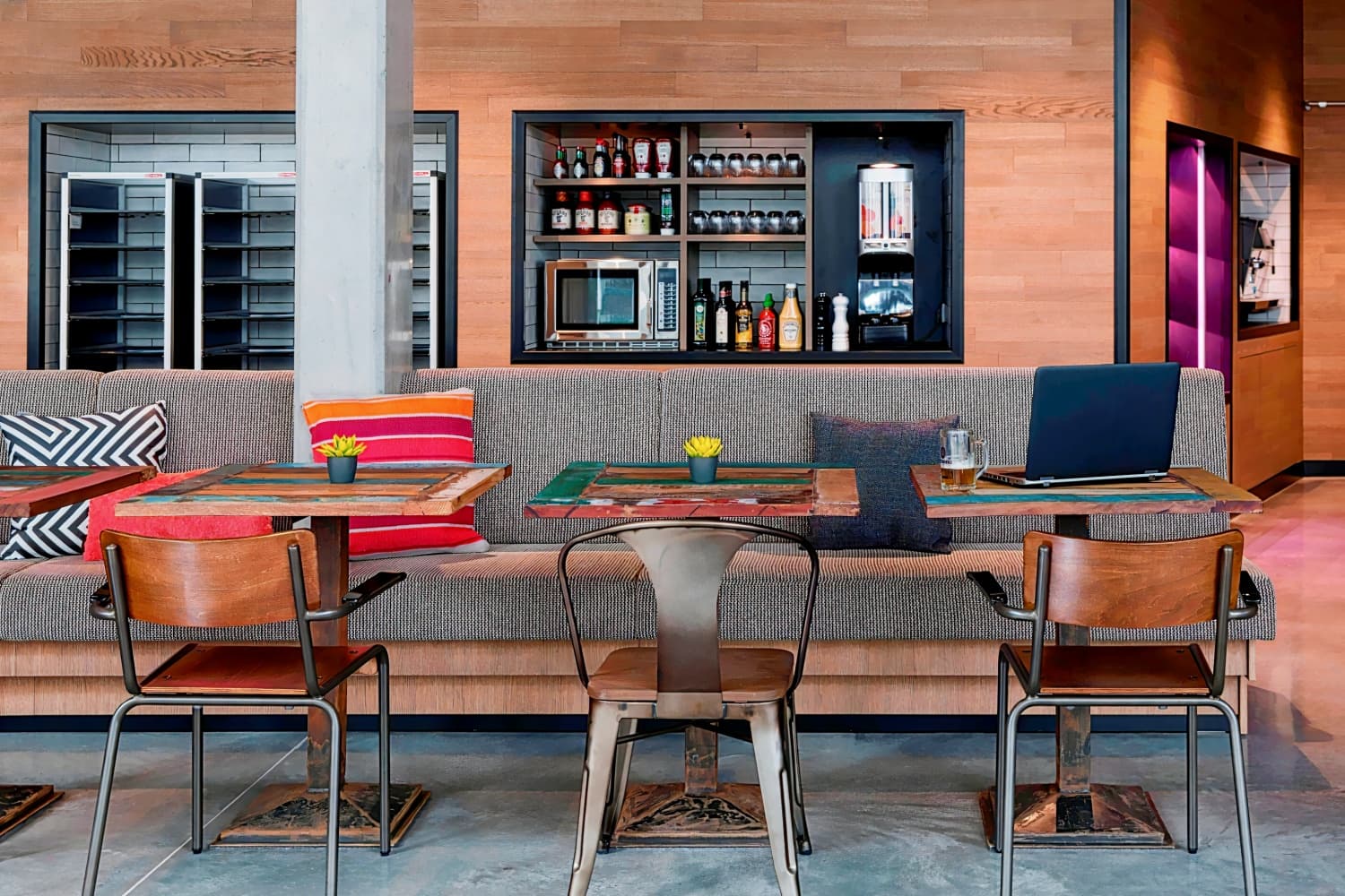 Moxy Stuttgart Airport