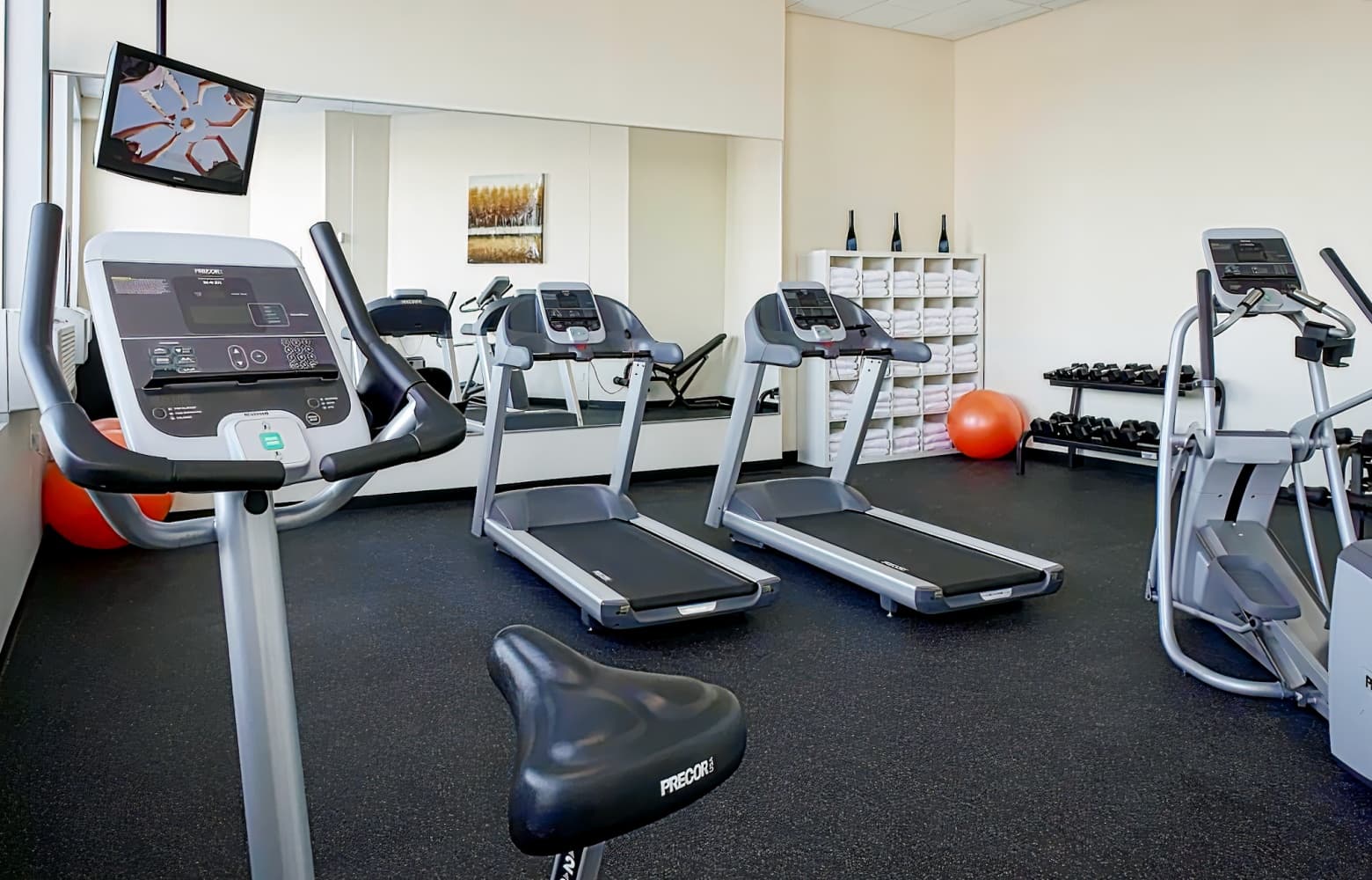 Holiday Inn & Suites, Montreal Airport