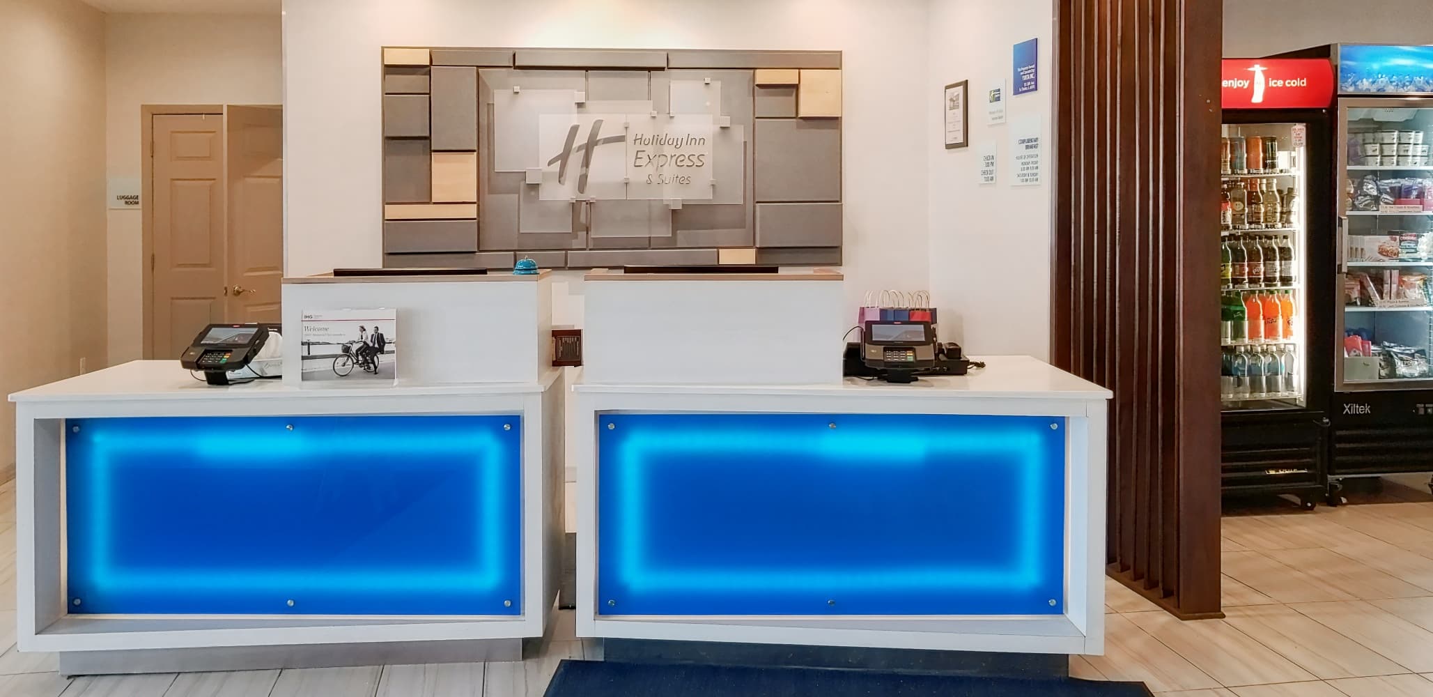 Holiday Inn Express & Suites Chicago West - St Charles