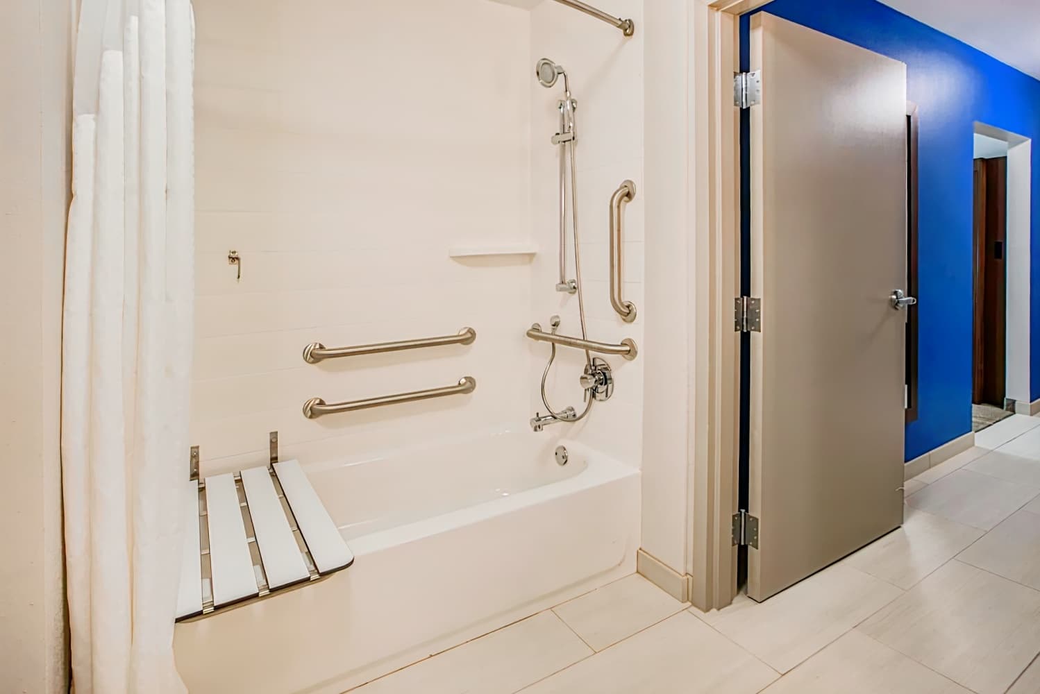 Holiday Inn Express Grand Rapids SW