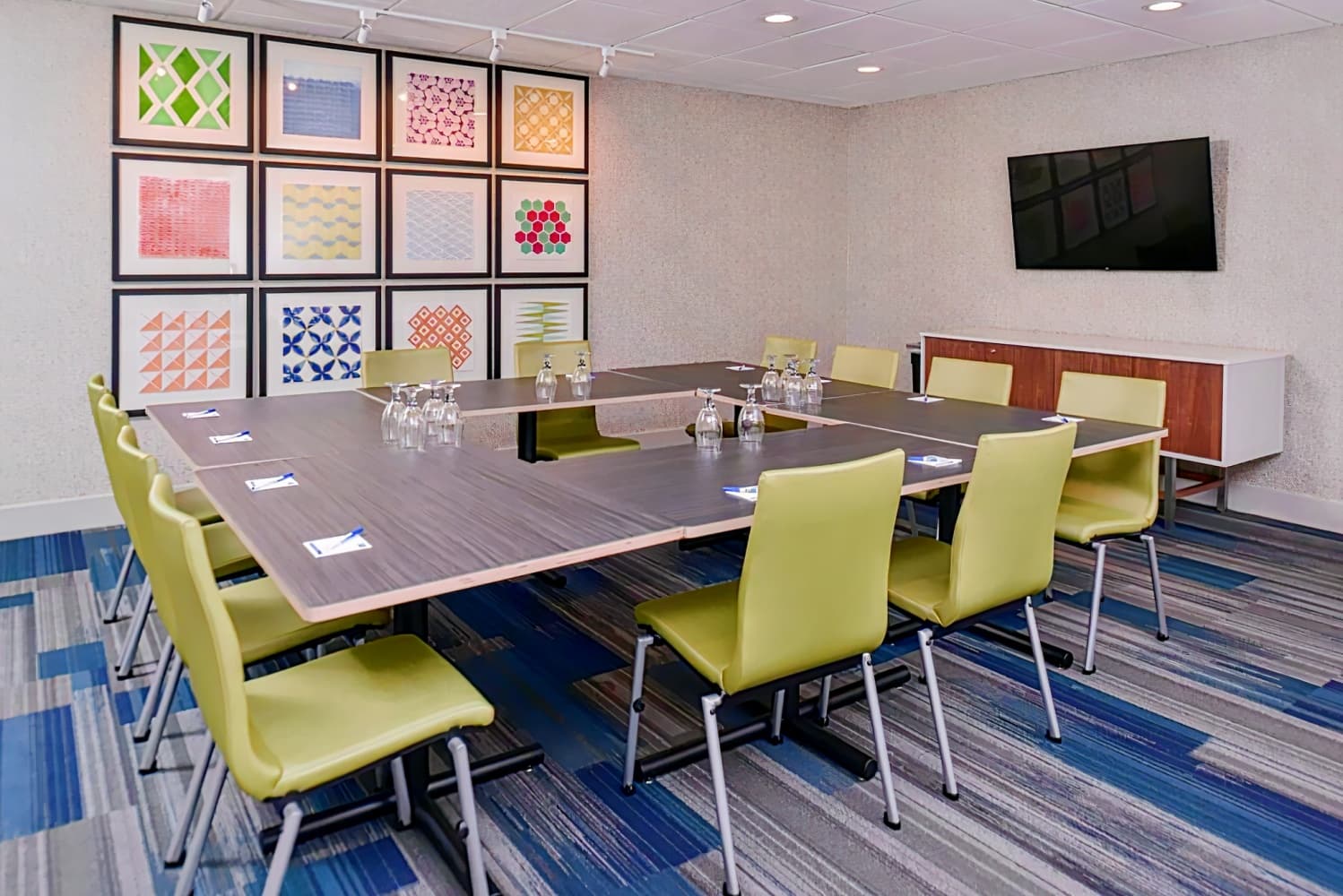 Holiday Inn Express Hotel and Suites Stevens Point