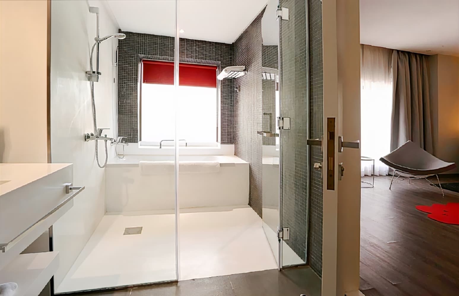 Ramada Hotel & Suites by Wyndham Dubai JBR