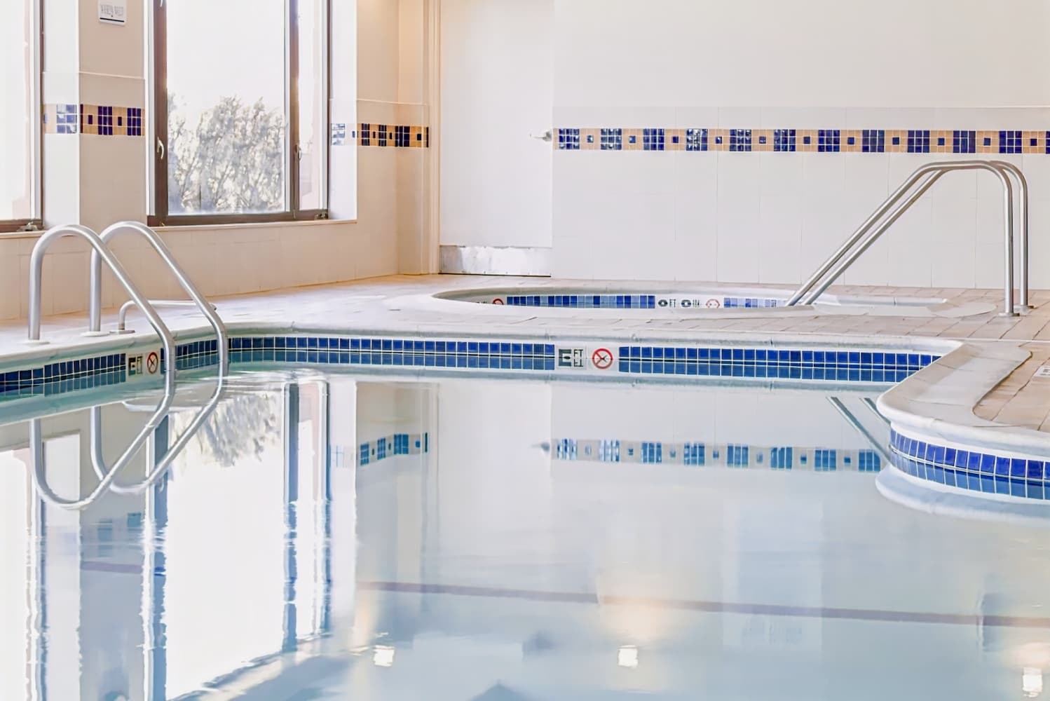 Holiday Inn Manchester Airport, an IHG Hotel (old)
