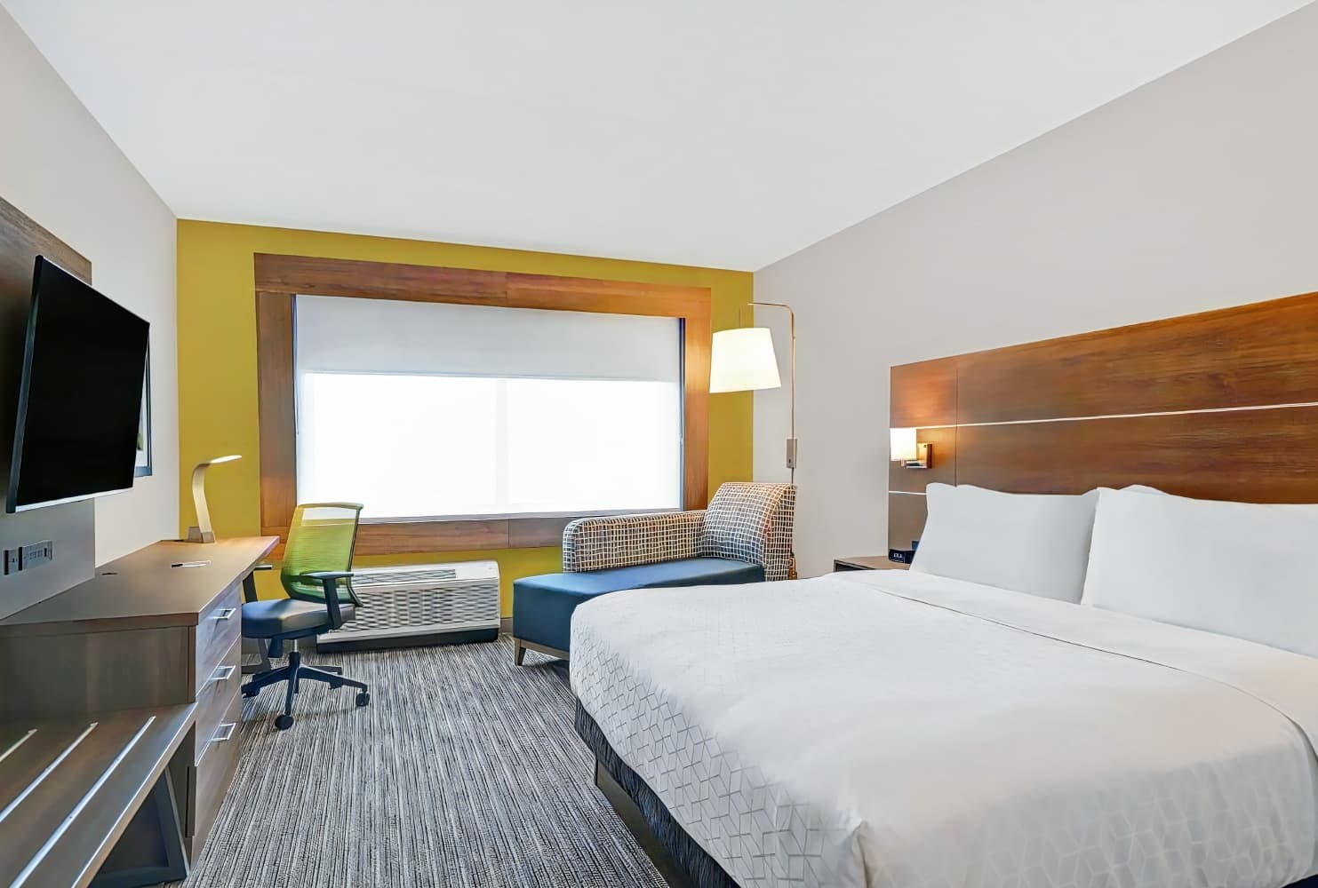 Holiday Inn Express Kingston West