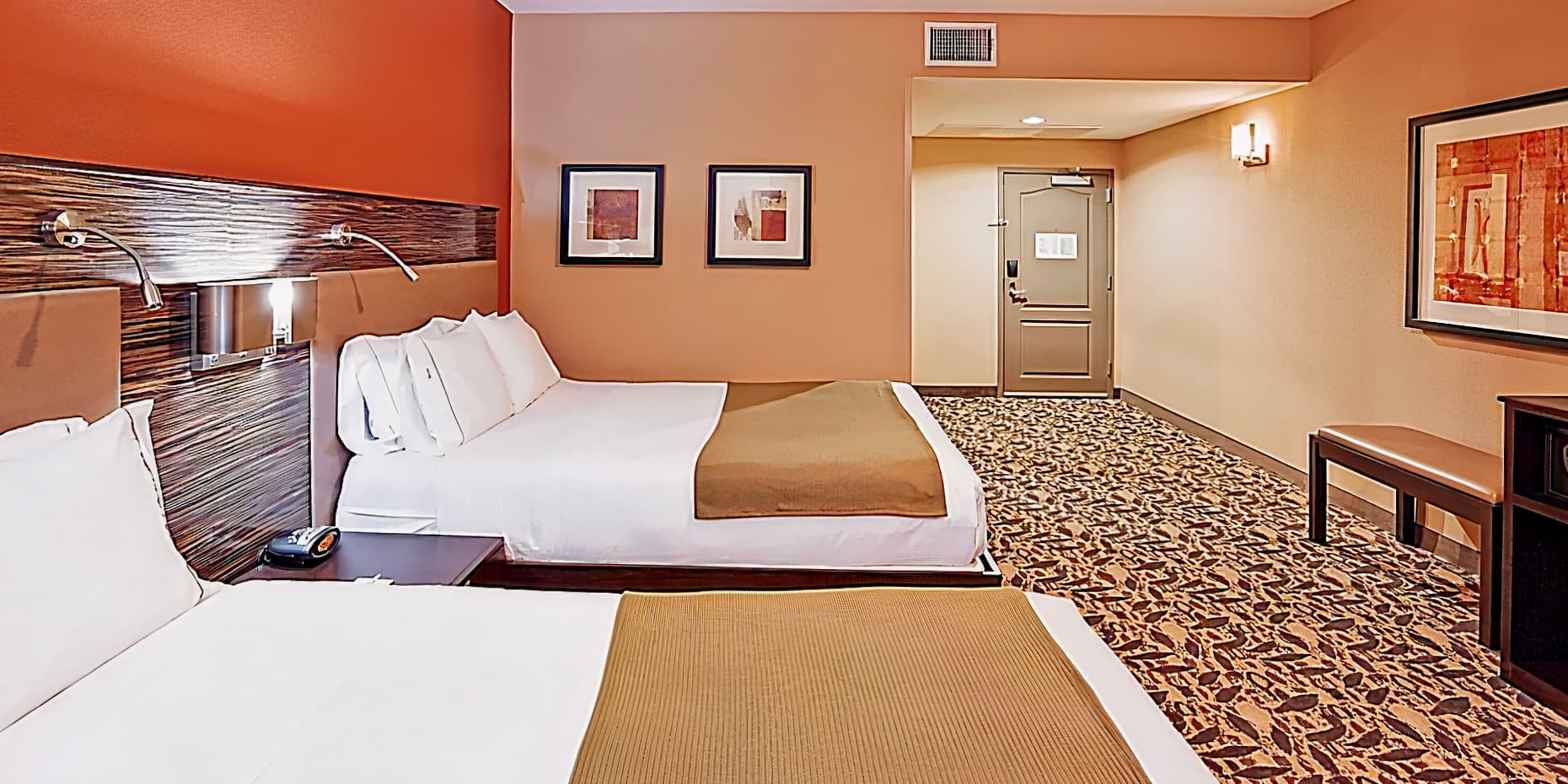 Holiday Inn Express & Suites North Dallas at Preston