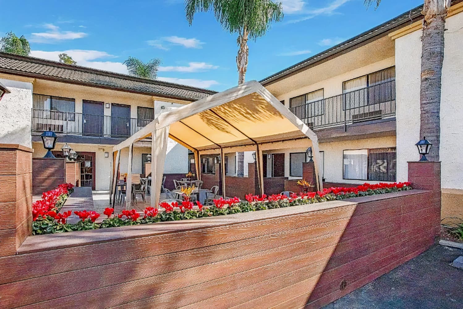 Stanford Inn & Suites Anaheim