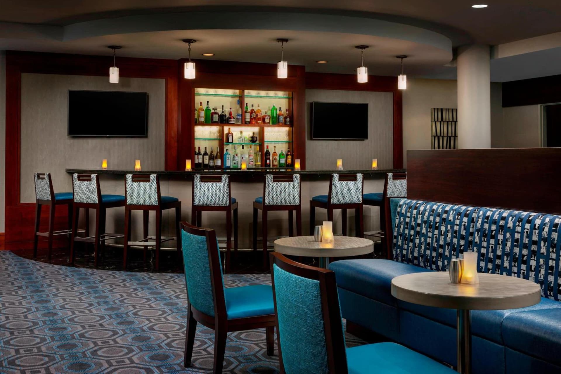 Courtyard by Marriott Boston Cambridge