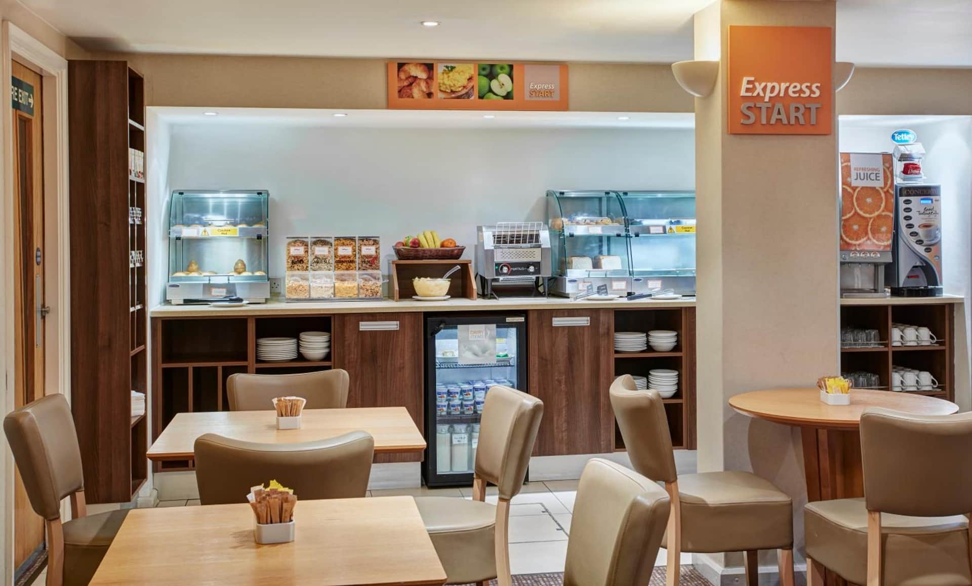 Holiday Inn Express London Victoria, an IHG Hotel