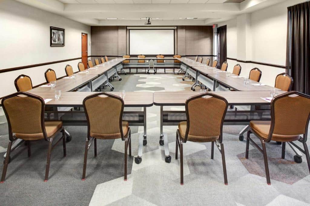 Candlewood Suites Cincinnati Northeast