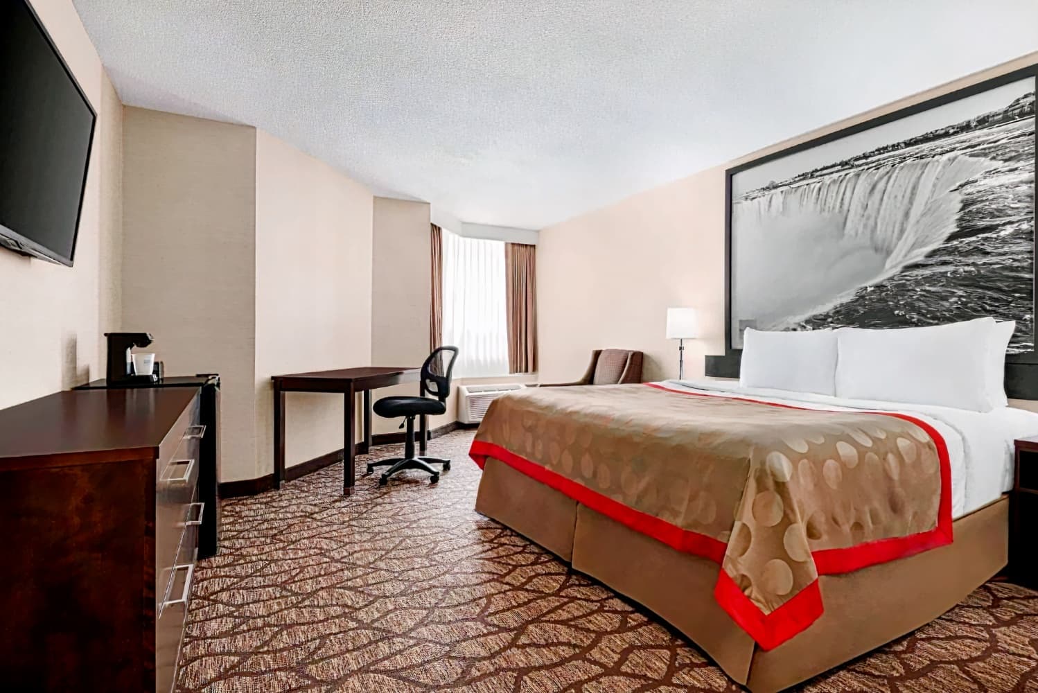 Ramada By Wyndham Niagara Falls near the Falls