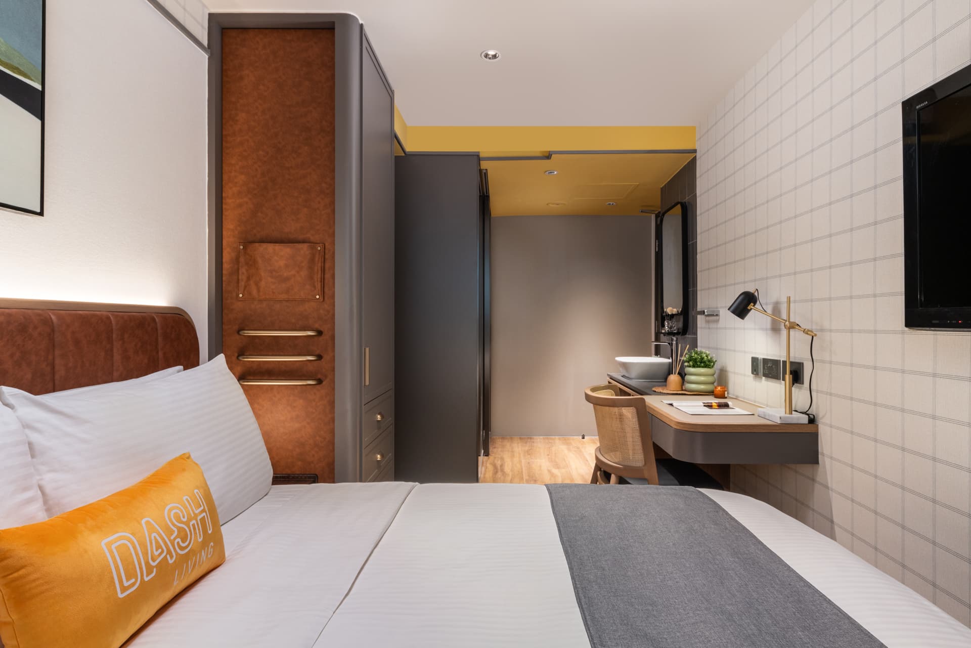 Dash Living on Hollywood