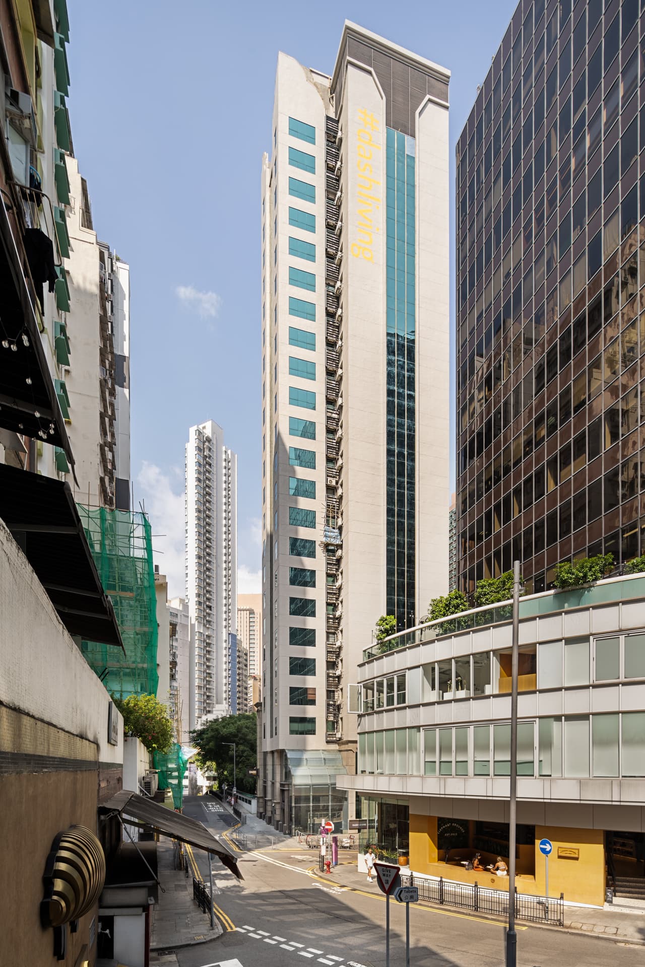 Dash Living on Hollywood