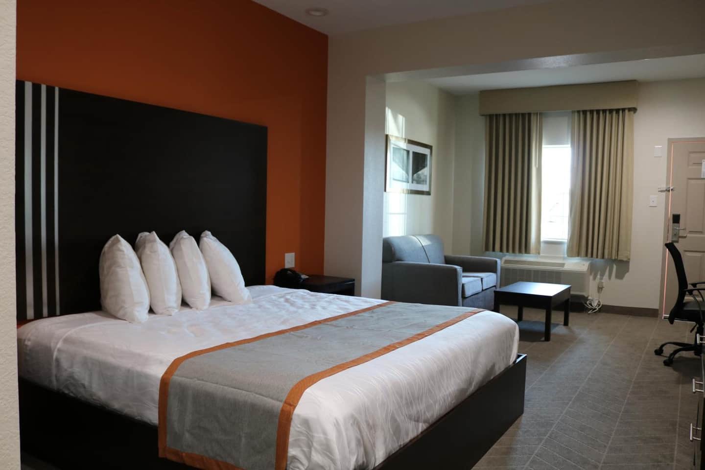 Scottish Inns & Suites