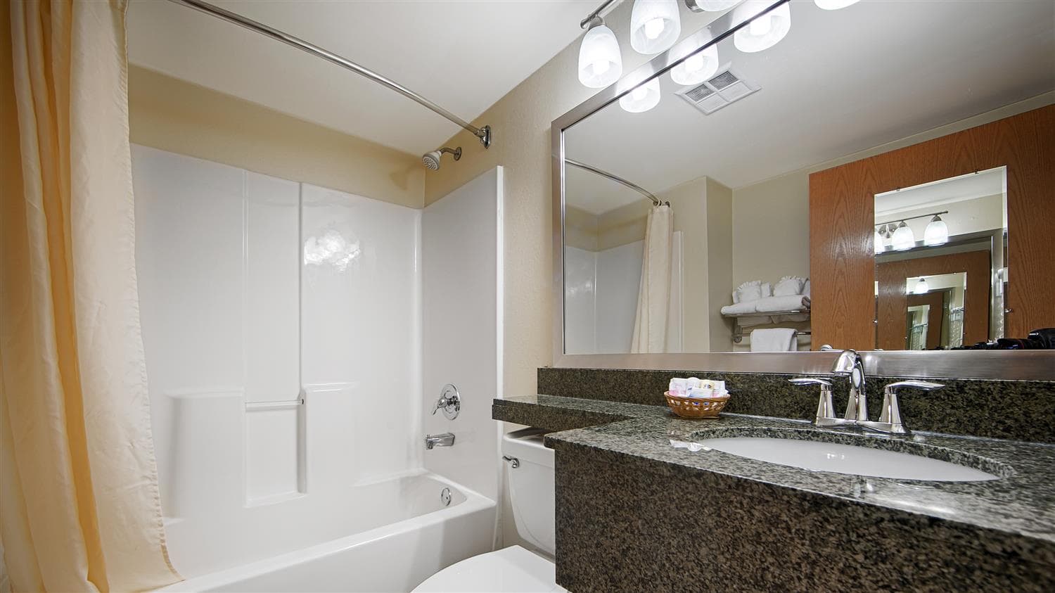 Best Western Patriots Point