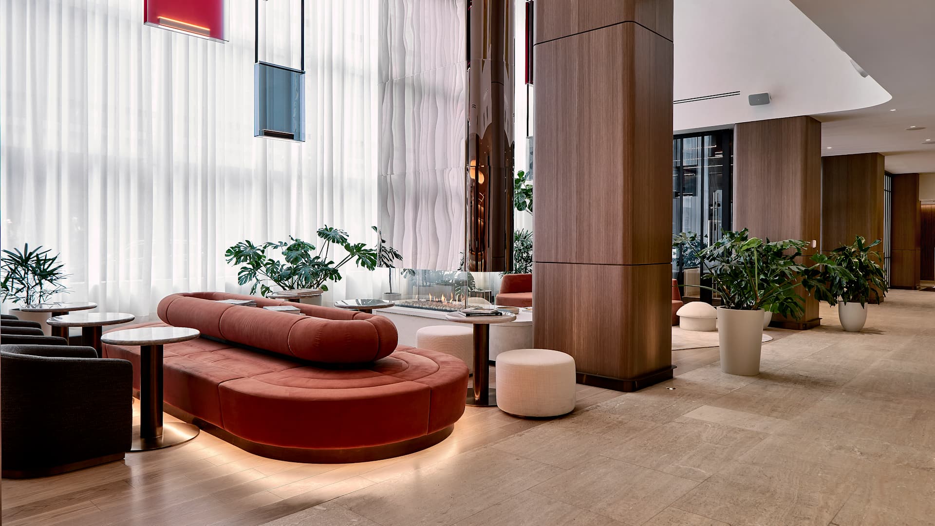 Vogue Hotel Montreal Downtown, Curio Collection by Hilton