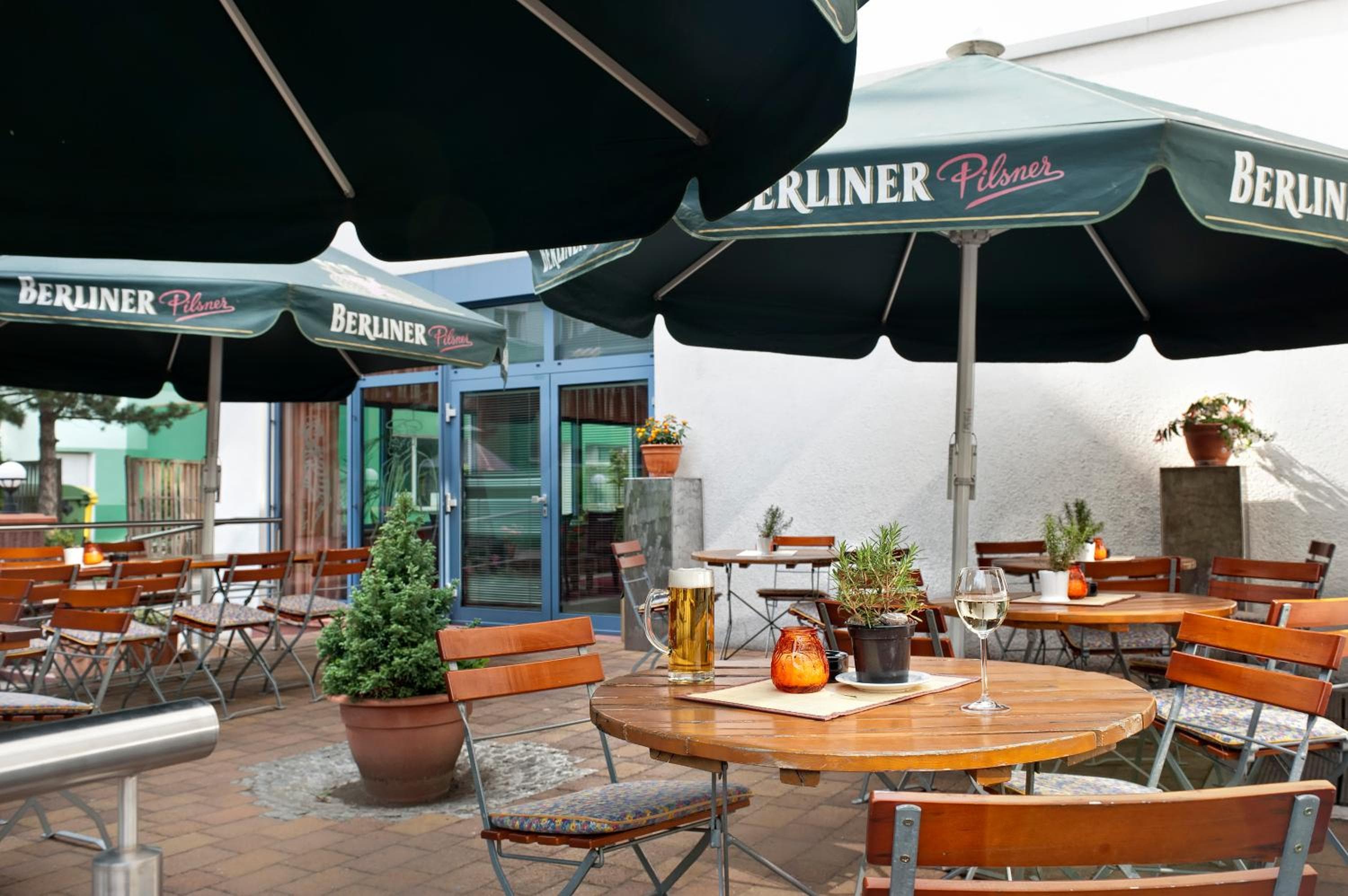 Good Morning + Berlin City East