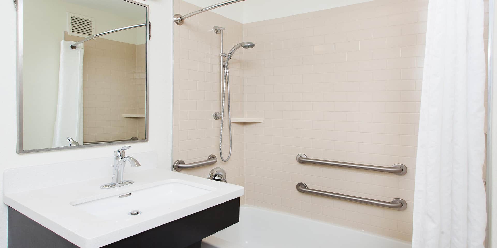 Sonesta Simply Suites Cleveland North Olmsted Airport