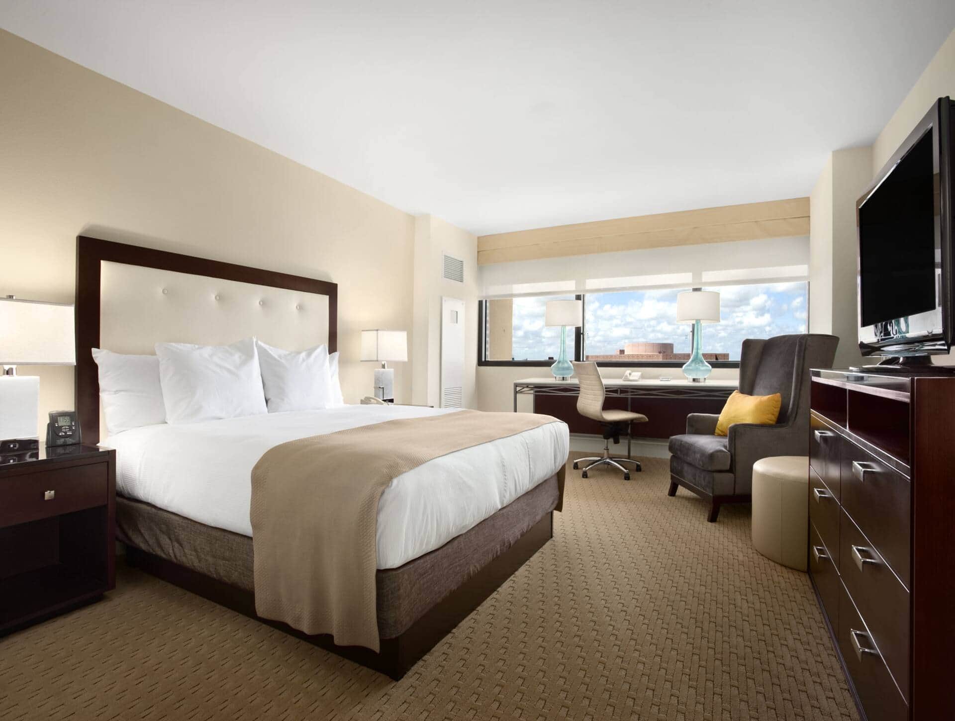 Hilton Miami Airport Blue Lagoon