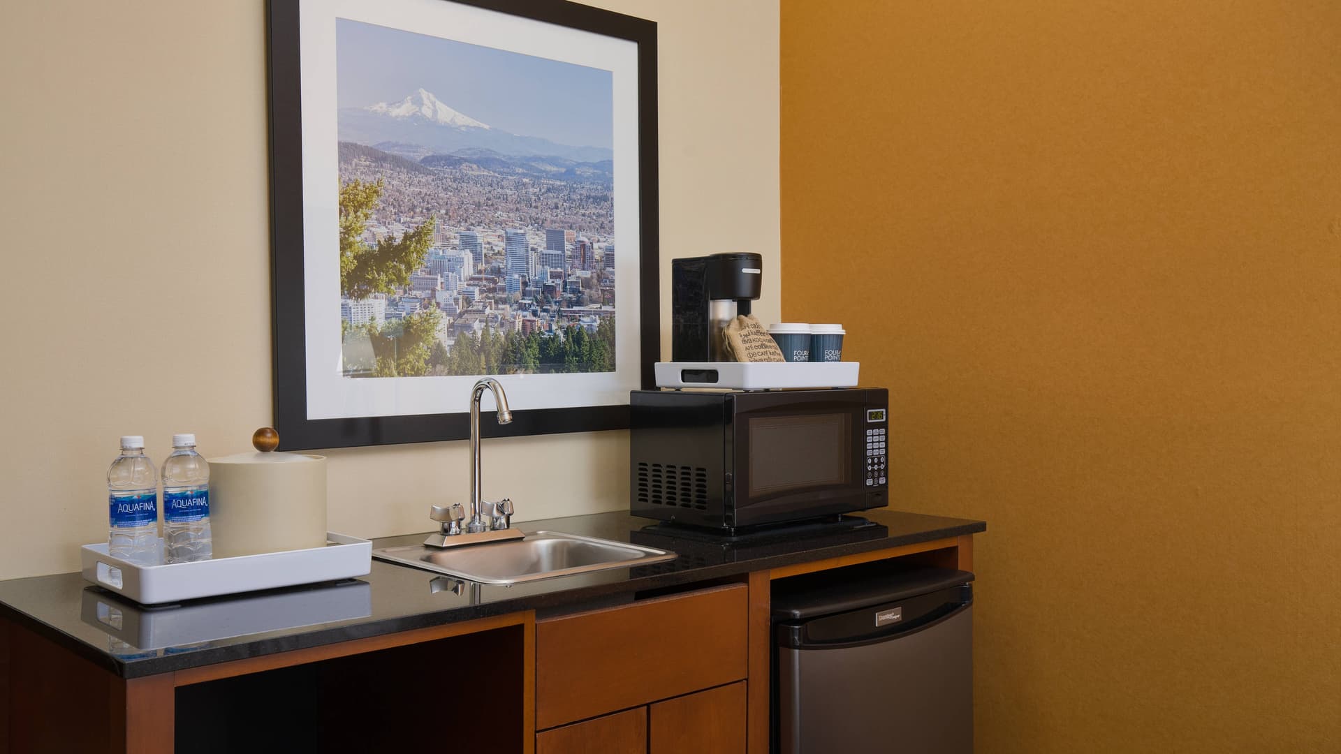 Four Points by Sheraton Portland East