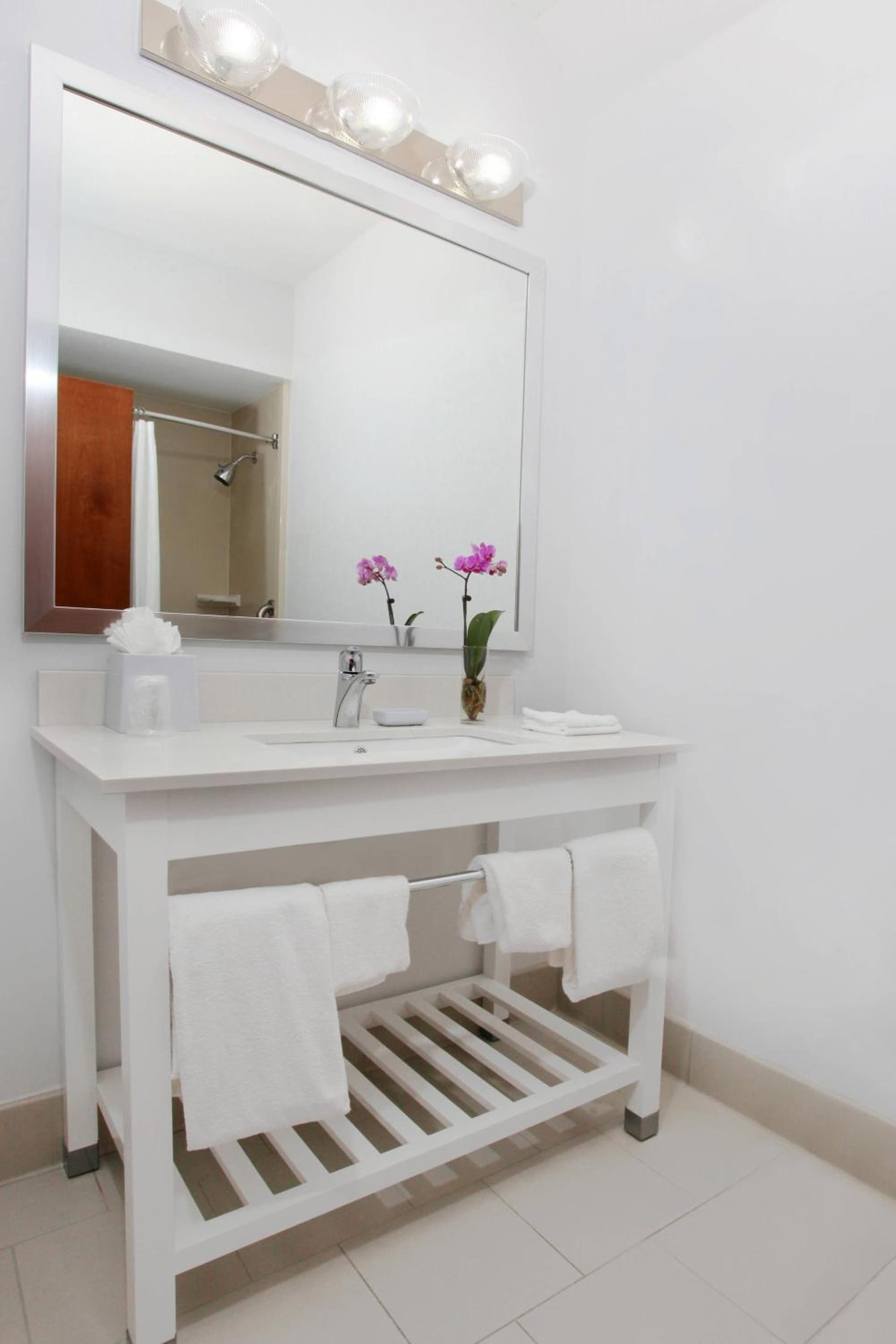 Four Points by Sheraton Portland East
