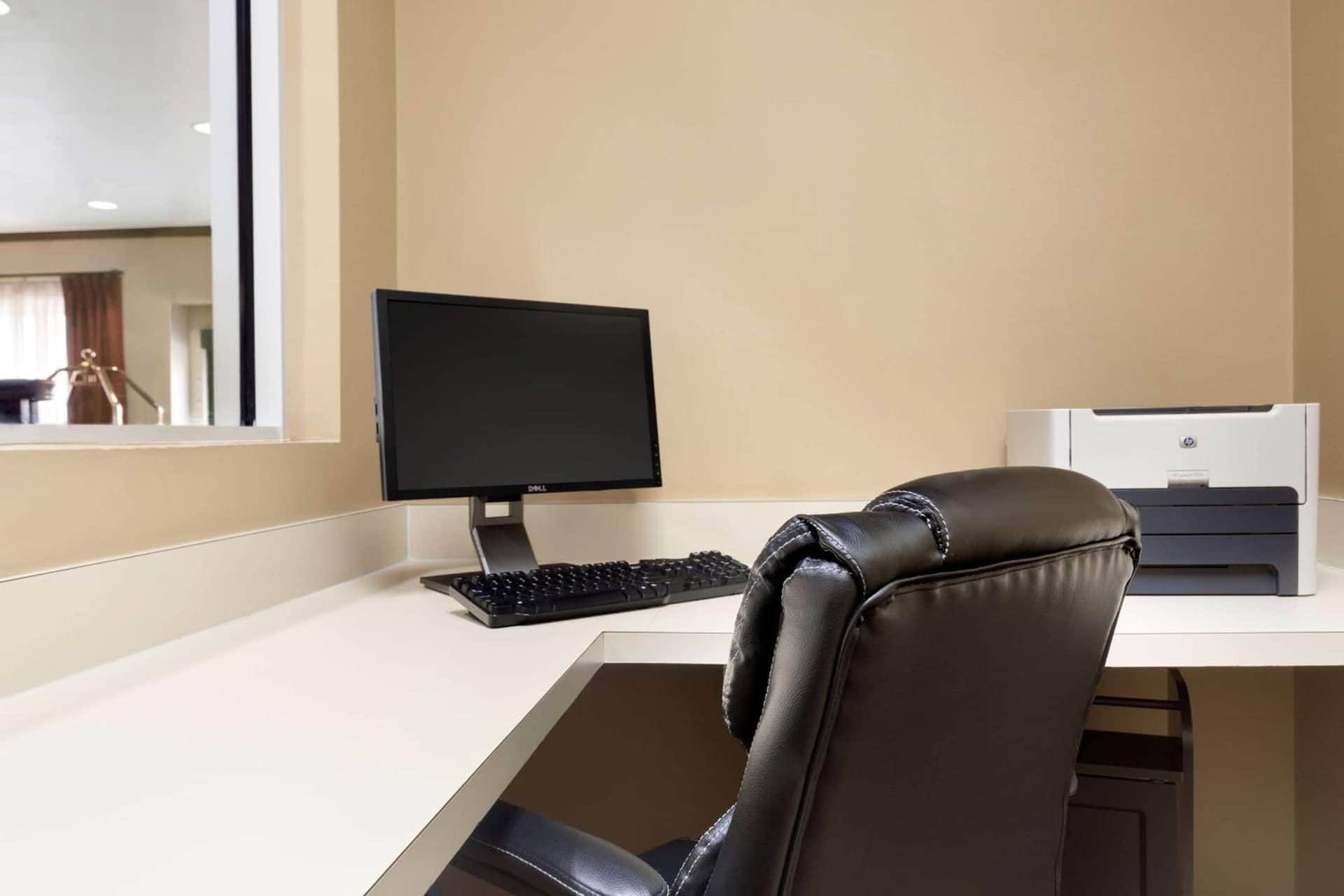 Sonesta Essential IAH Airport JFK Boulevard - Newly Renovated